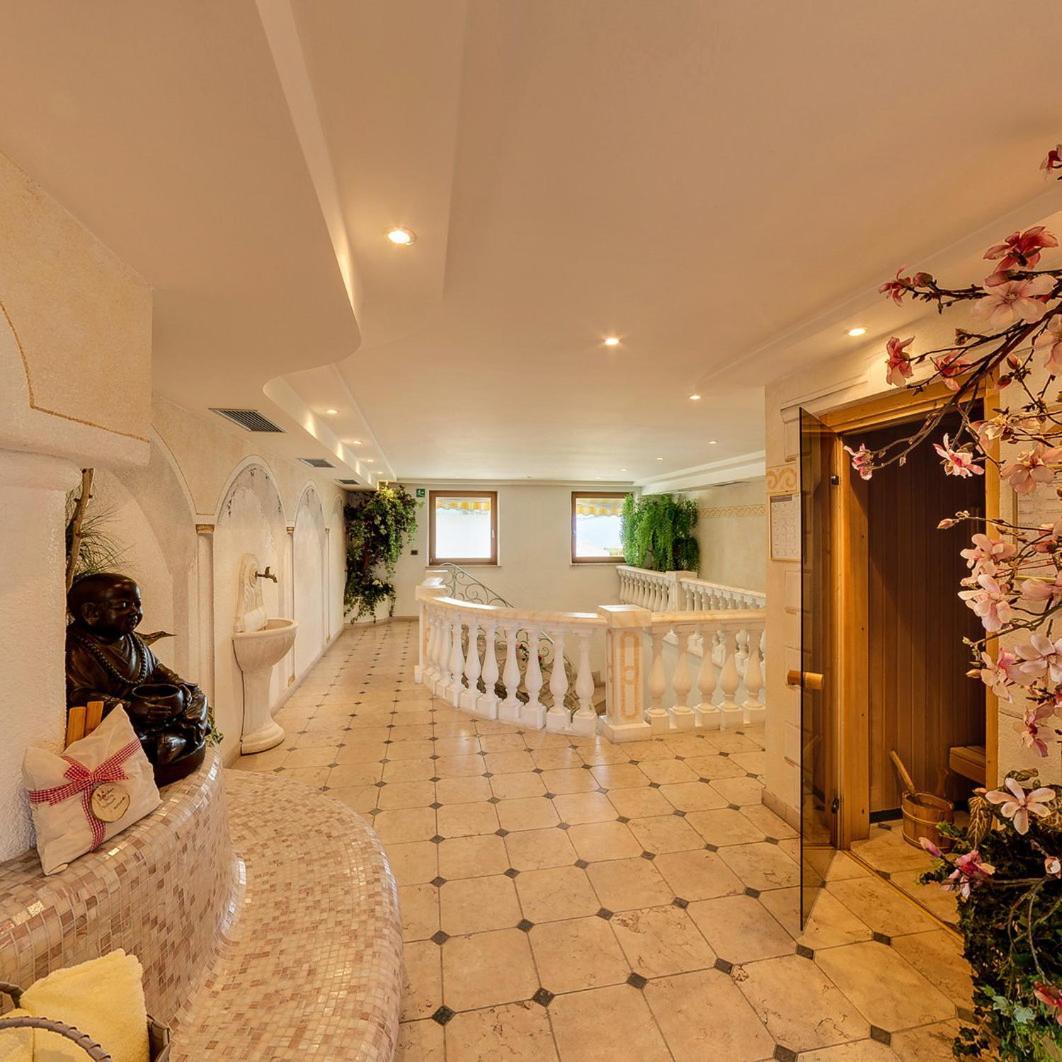 Hotel Tonnerhof Racines Kültér fotó