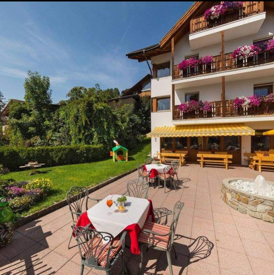 Hotel Tonnerhof Racines Kültér fotó